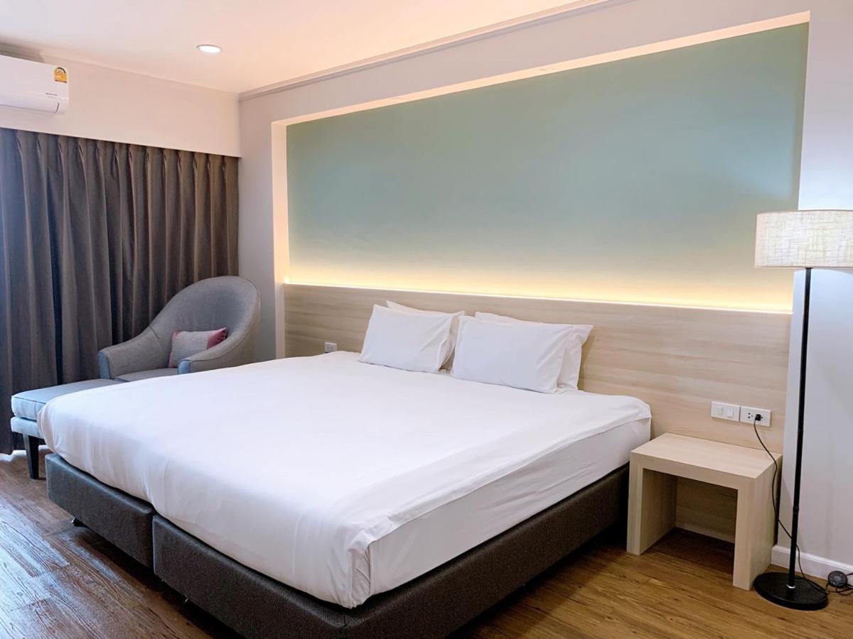 Miloft Sathorn Hotel - Sha Plus Certified Bangkok Luaran gambar Deluxe Room