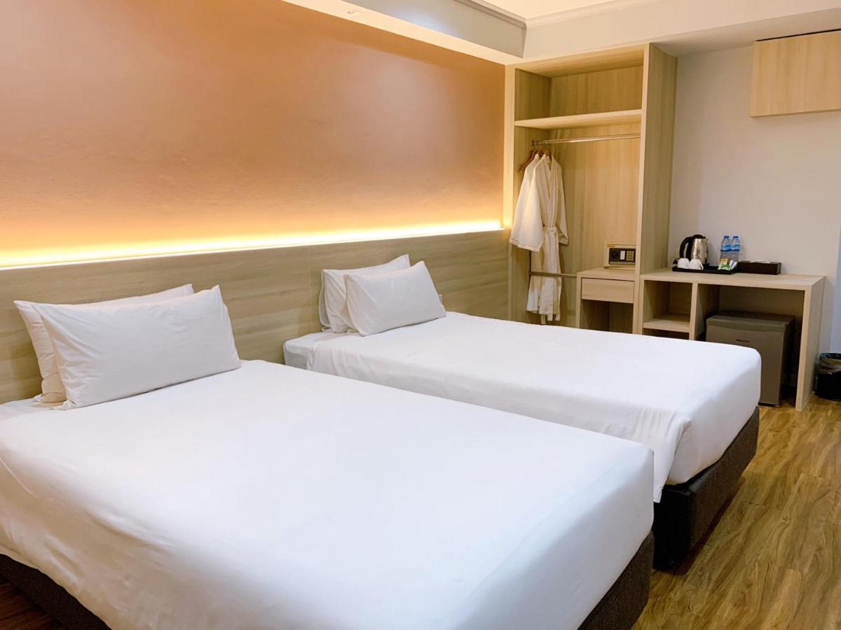 Miloft Sathorn Hotel - Sha Plus Certified Bangkok Luaran gambar Deluxe Twin Room