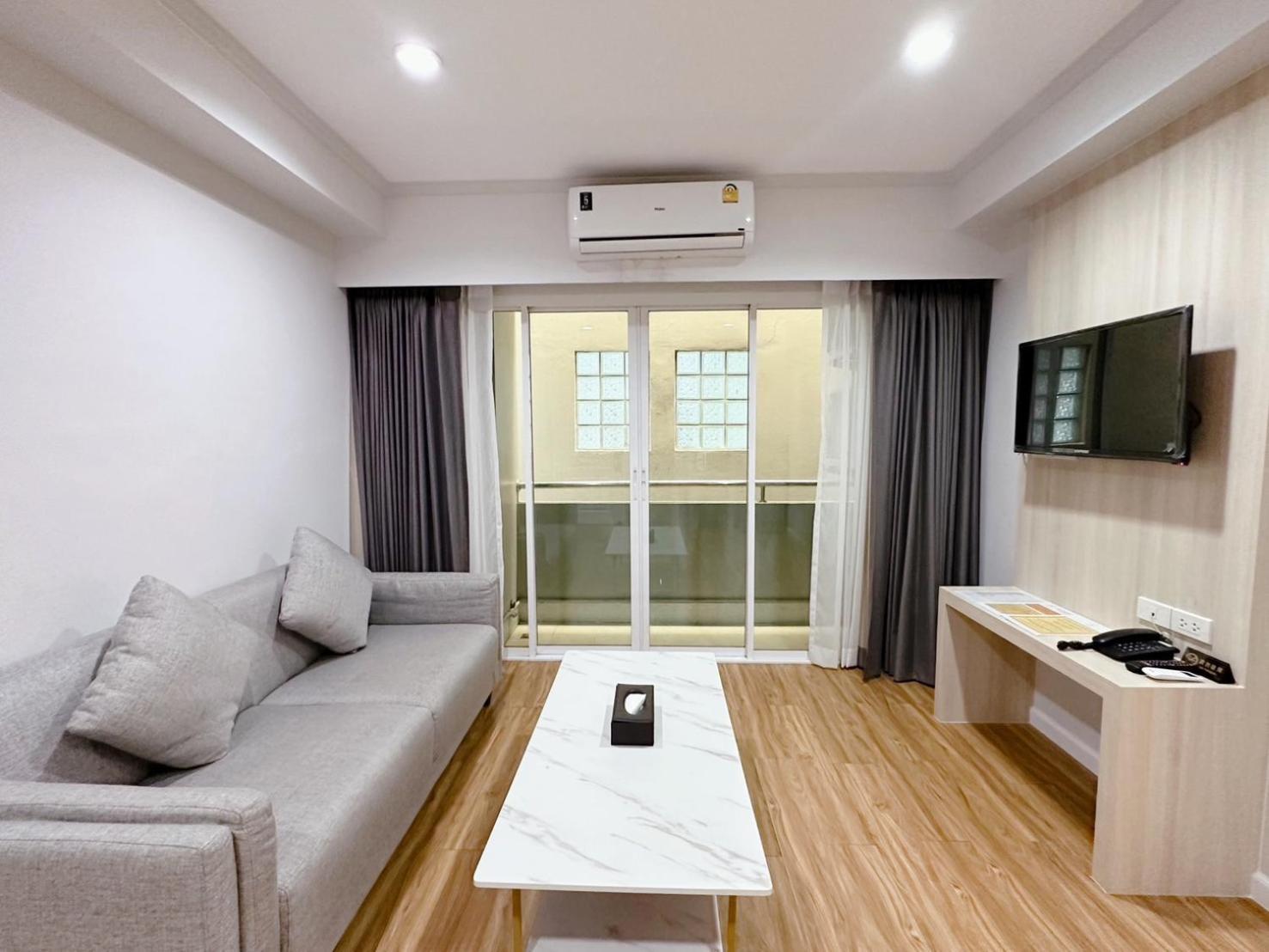Miloft Sathorn Hotel - Sha Plus Certified Bangkok Luaran gambar A 3D rendering of a living room